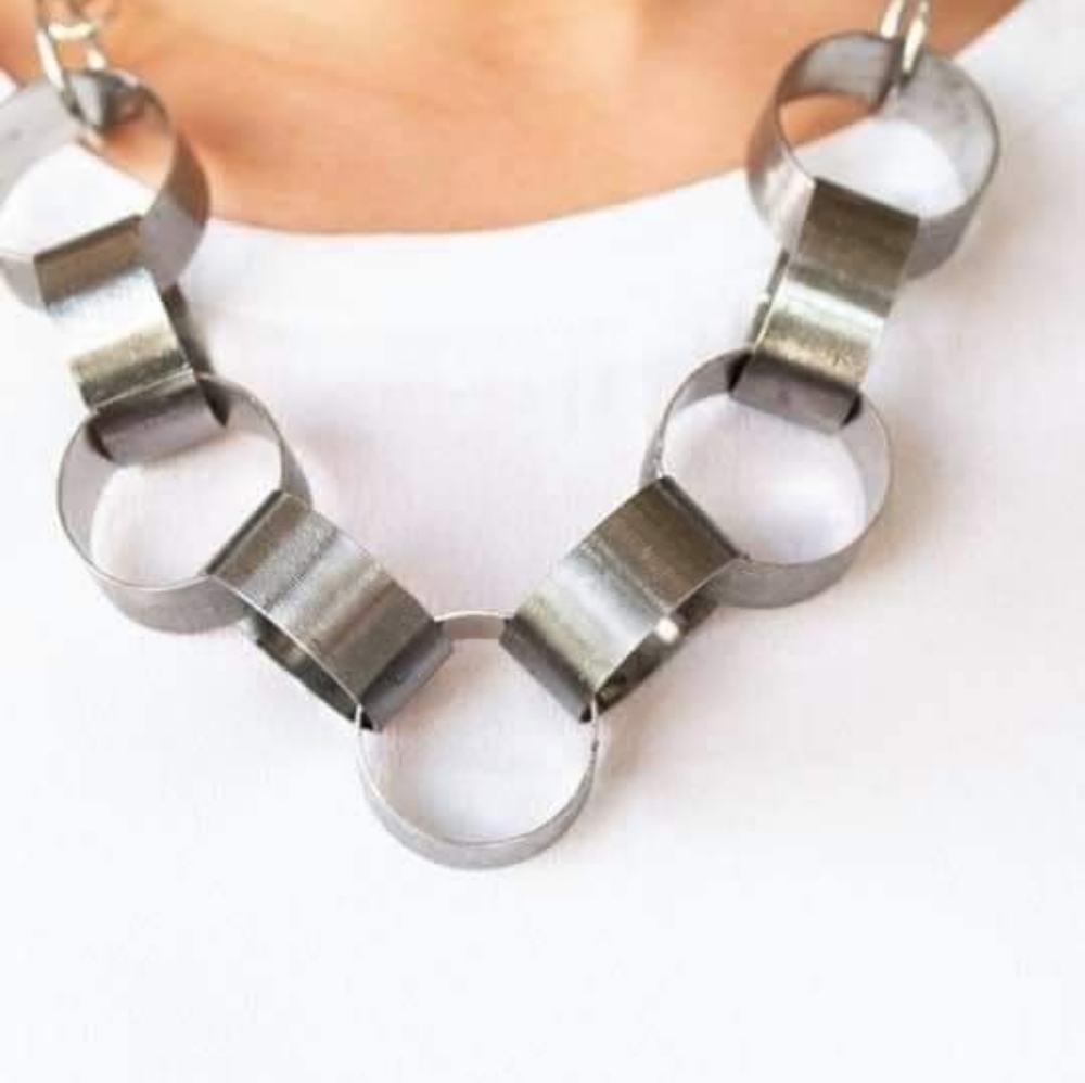 Vintage Style Paper Ring Necklace